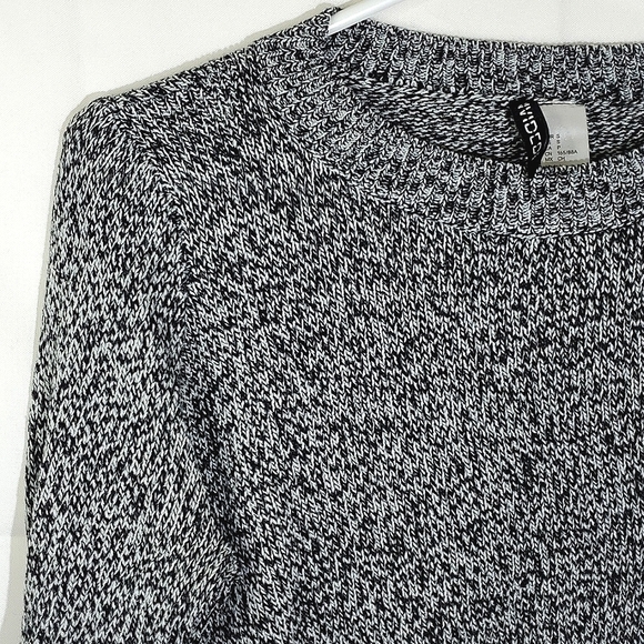Divided by H&M Black and White Acrylic Knit Long Sleeve "Cropped" Sweater -Small - Picture 2 of 14